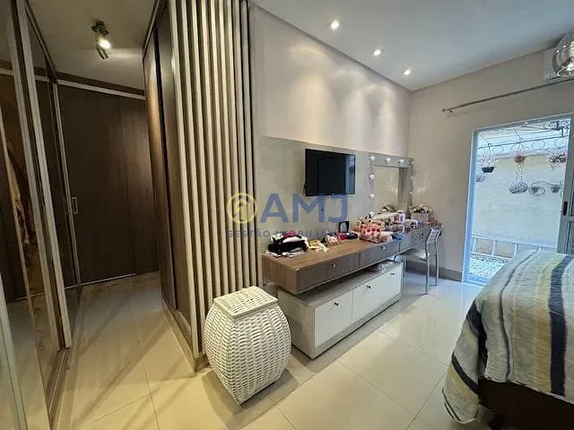 Casa, 4 quartos, 240 m² - Foto 34