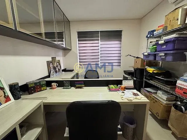 Casa, 4 quartos, 240 m² - Foto 31