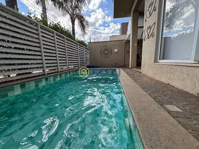 Casa, 4 quartos, 240 m² - Foto 19