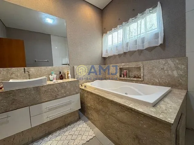 Casa, 4 quartos, 240 m² - Foto 36