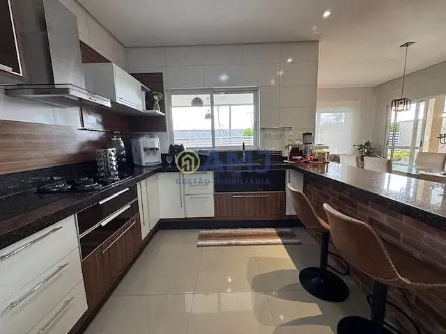 Casa, 4 quartos, 240 m² - Foto 8