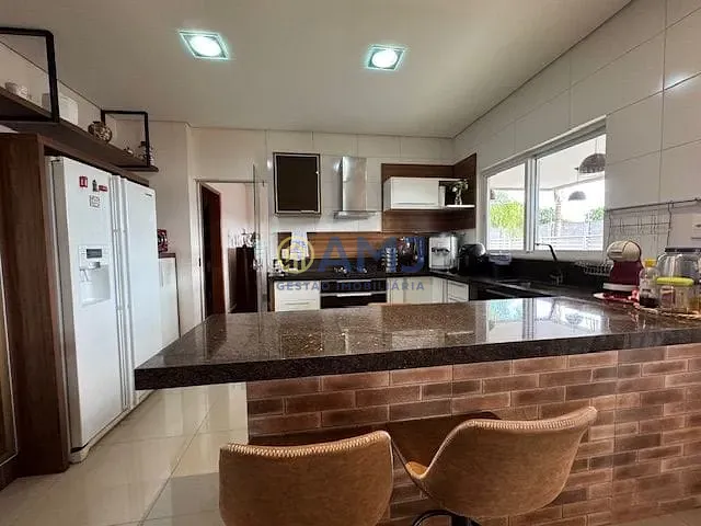 Casa, 4 quartos, 240 m² - Foto 16