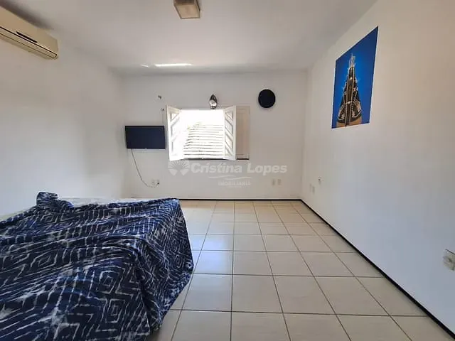 Casa com 429m² 4 quartos e 2 banheiros, à venda, no bairro Nossa Senhora de Fátima em Parnaíba