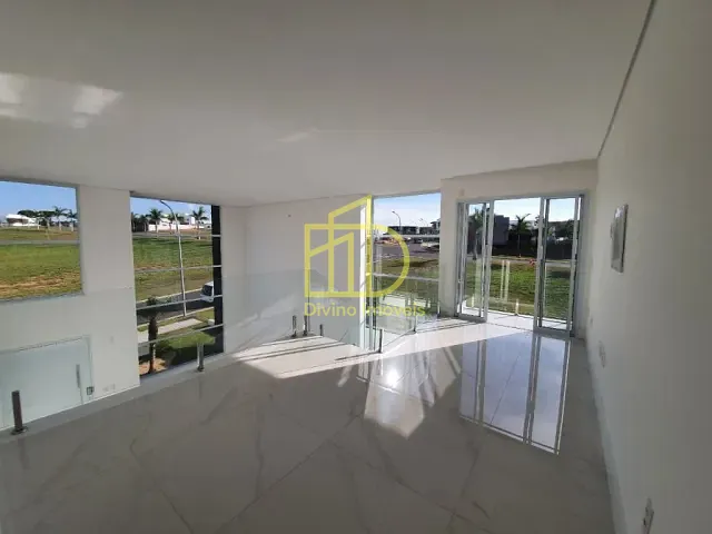 Casa com 473m² 4 quartos e 2 banheiros, à venda, no bairro Alphaville em Votorantim