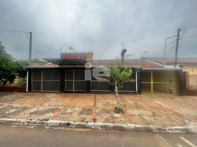 Casa com 180m² 2 quartos e 1 banheiro, à venda, no bairro Jardim Novo Horizonte em Rolândia