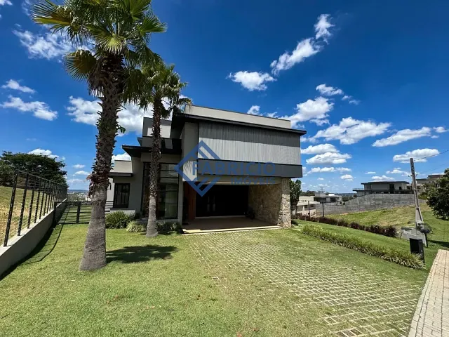 Casa com 800m² 4 quartos e 6 banheiros, à venda, no bairro Monte Alegre em Vinhedo