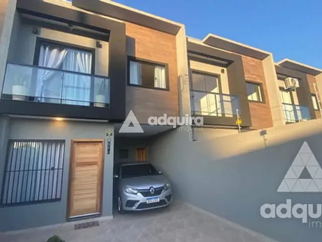 Sobrado com 110m² 3 quartos e 3 banheiros, à venda, no bairro Uvaranas em Ponta Grossa