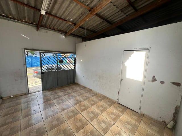 Casa com 91m² 2 quartos e 1 banheiro, à venda, no bairro Conjunto Habitacional Parque da Floresta em Campinas