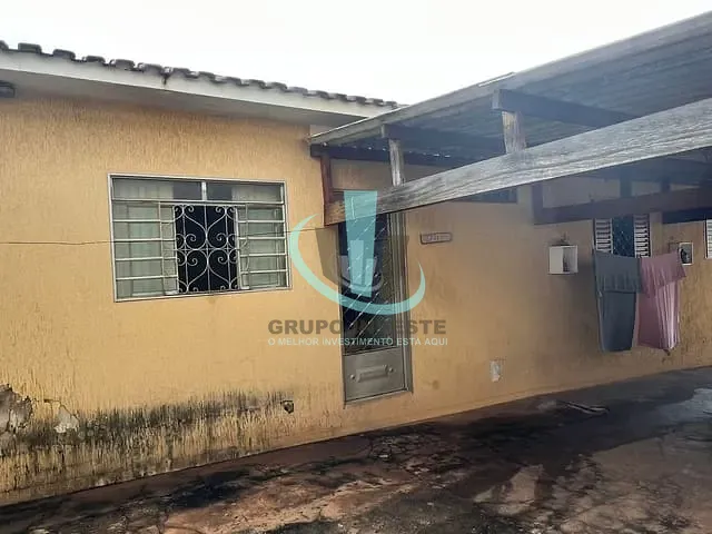Casa com 390m² 5 quartos e 2 banheiros, à venda, no bairro JARDIM SANTA LÚCIA em ARARAQUARA