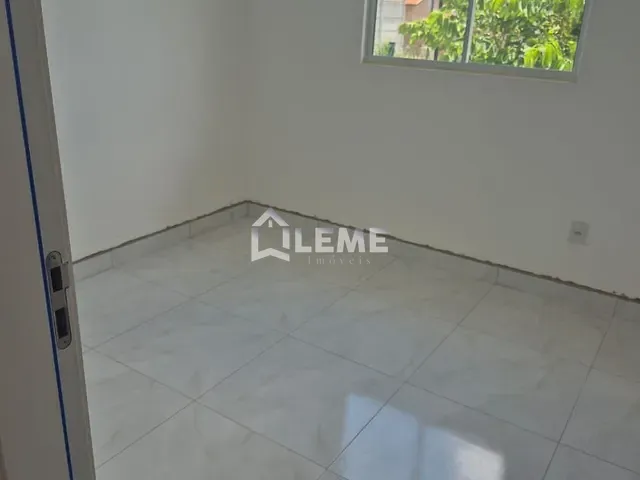Casa 2 quartos e 1 banheiro, à venda, no bairro Parque dos Manacás I em Mococa