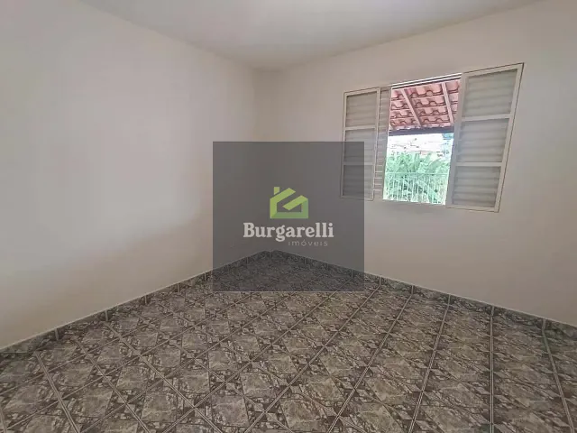 Casa 4 quartos e 3 banheiros, para alugar, no bairro Costa Pinto em Lavras