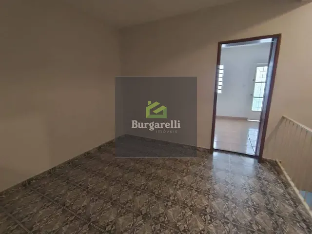 Casa 4 quartos e 3 banheiros, para alugar, no bairro Costa Pinto em Lavras
