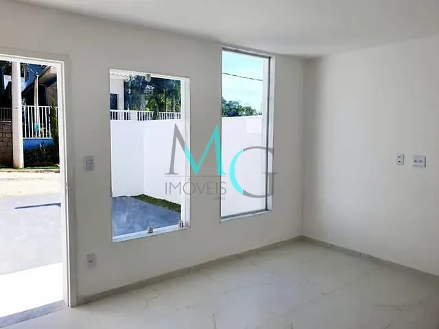 Casa 2 quartos e 2 banheiros, à venda, no bairro Guaratiba em Rio de Janeiro