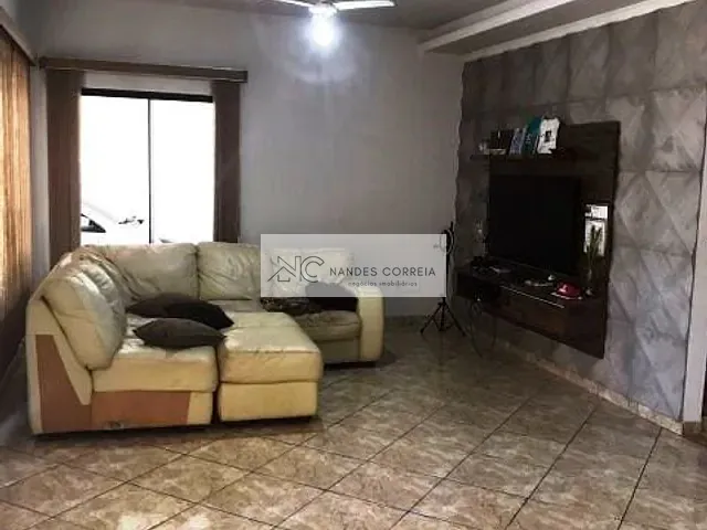 Casa 3 quartos e 2 banheiros, à venda, no bairro Jardim Morumbi em Cambé
