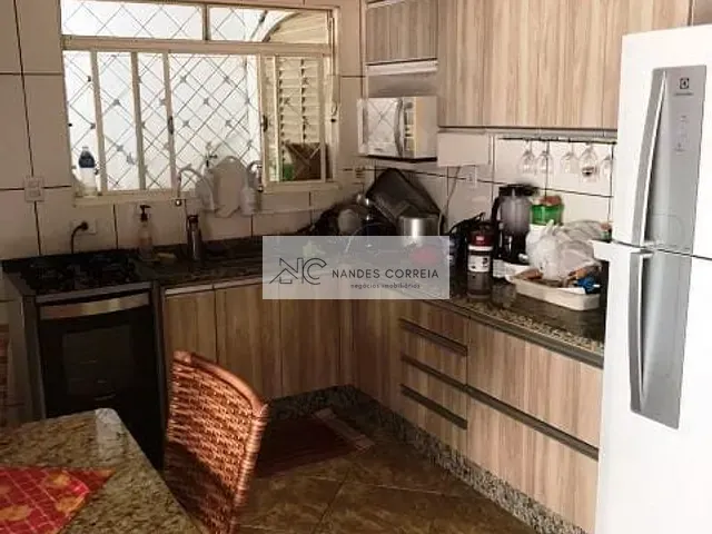 Casa 3 quartos e 2 banheiros, à venda, no bairro Jardim Morumbi em Cambé