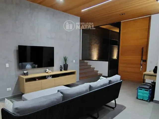 Casa com 2384m² 3 quartos e 5 banheiros, para alugar, no bairro SERTANÓPOLIS em Sertanópolis