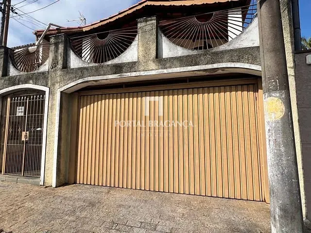 Casa com 262m² 4 quartos e 4 banheiros, à venda, no bairro Jardim Europa em Bragança Paulista