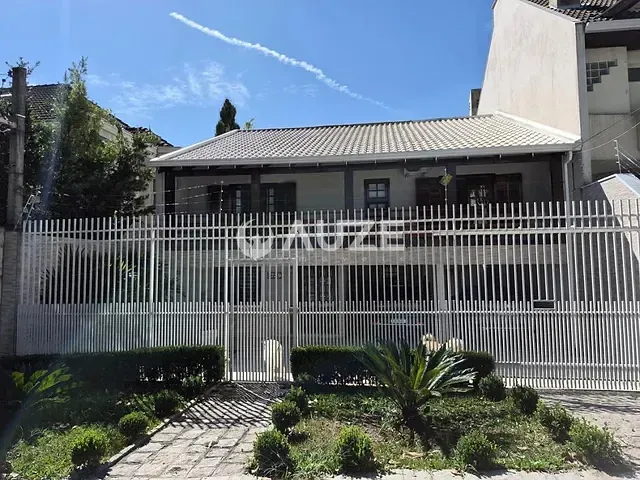 Casa 4 quartos e 5 banheiros, à venda, no bairro Hugo Lange em Curitiba