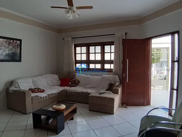 Casa com 250m² 3 quartos e 3 banheiros, à venda, no bairro Jardim Regina em Indaiatuba