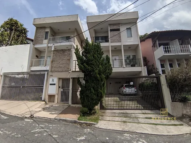 Casa 3 quartos e 4 banheiros, à venda, no bairro Laranjal em Volta Redonda