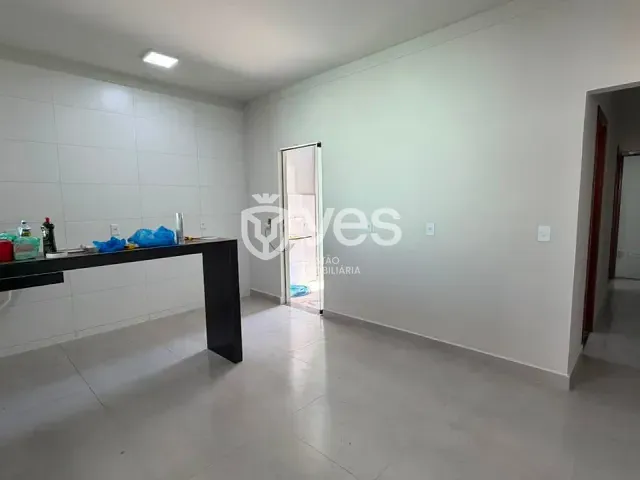 Casa 2 quartos e 1 banheiro, à venda, no bairro Loteamento Dona Adélia em Araxá