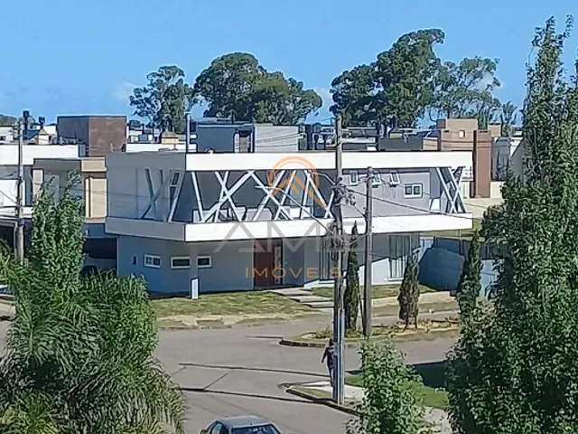 Casa com 485m² 3 quartos e 5 banheiros, à venda, no bairro Laranjal em Pelotas