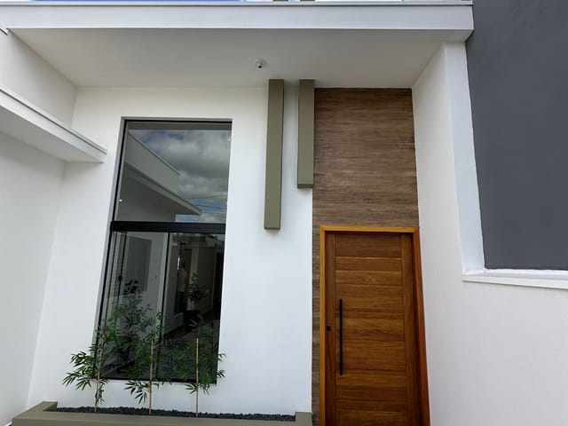 Foto do Casa - Oportunidade casa em Boituva com 3 dormitórios e piscina. Conforto e lazer em localização privilegiada, perto de comércio e escolas. Agende sua visita!" | Almeida e Holtz Imóveis