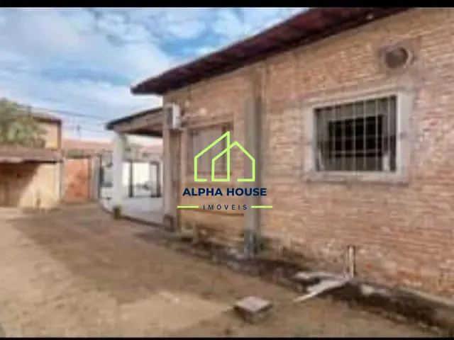 Casa com 256m² 3 quartos e 1 banheiro, à venda, no bairro Tabaú em Pindamonhangaba