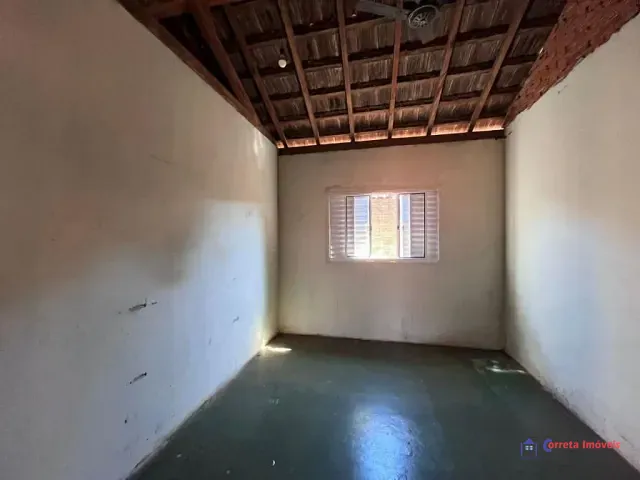 Casa 3 quartos e 2 banheiros, à venda, no bairro Santos Dumont em Três Lagoas