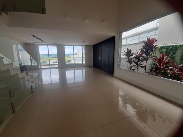 Casa com 489m² 4 quartos e 6 banheiros, à venda, no bairro Condomínio Residencial Jaguary em São José dos Campos