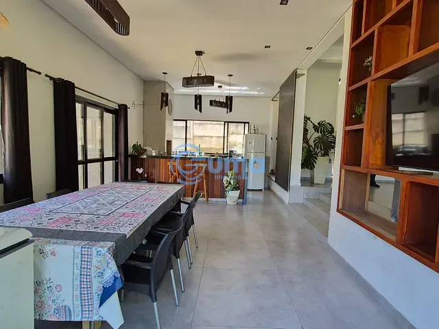 Casa com 600m² 3 quartos e 4 banheiros, à venda, no bairro Santos Reis em Piracaia