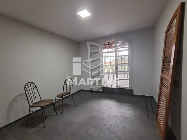 Casa com 125m² 4 quartos e 3 banheiros, à venda, no bairro Vila Pirajussara em São Paulo