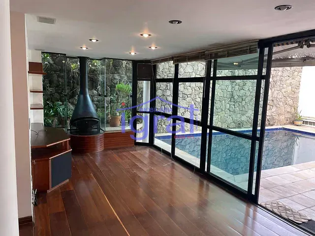 Sobrado 4 quartos e 6 banheiros, à venda, no bairro Vila Santo Estéfano em São Paulo