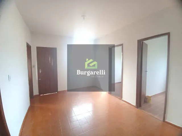 Casa 3 quartos e 1 banheiro, para alugar, no bairro Jardim Glória em Lavras