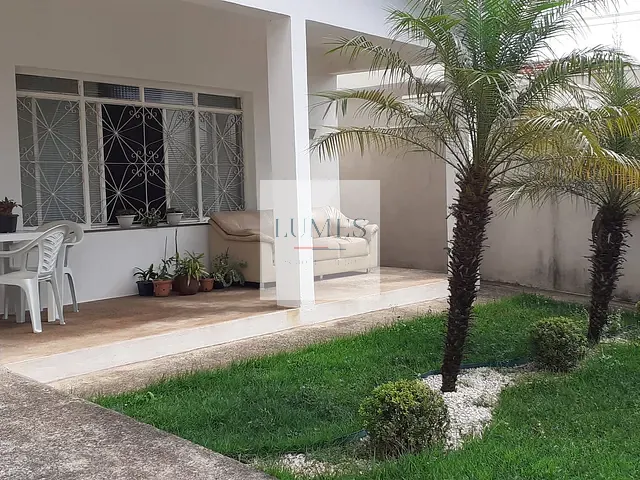 Casa 4 quartos e 3 banheiros, à venda, no bairro Vila Louricilda em Americana
