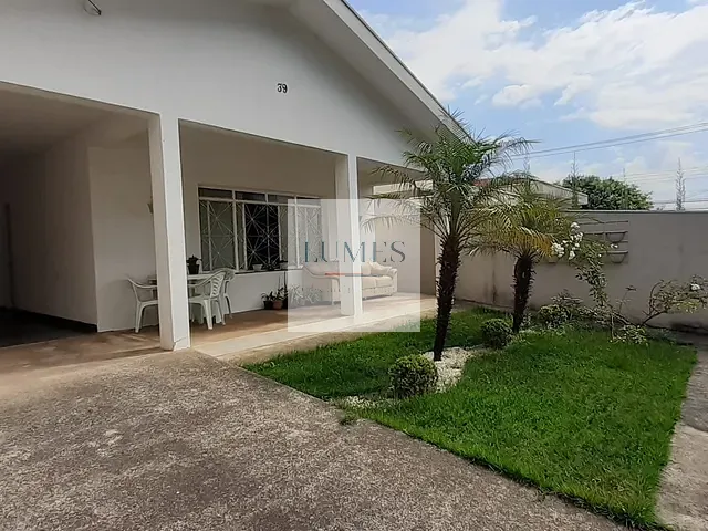 Casa 4 quartos e 3 banheiros, à venda, no bairro Vila Louricilda em Americana