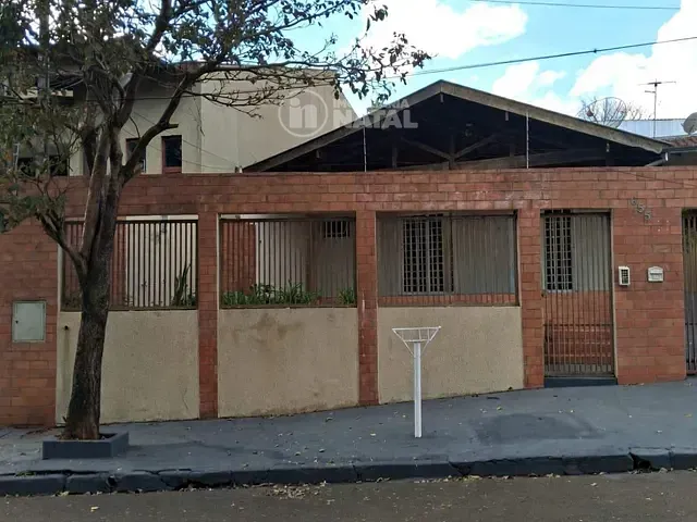 Casa com 380m² 3 quartos e 3 banheiros, à venda, no bairro Alpes em Londrina