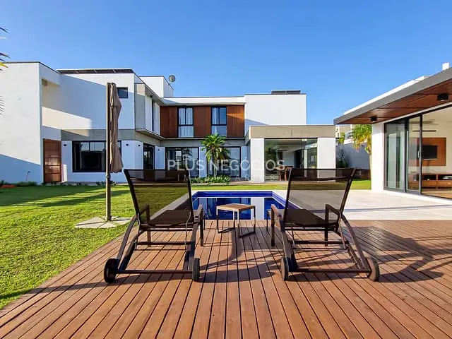 Casa com 916m² 4 quartos e 6 banheiros, à venda, no bairro Alphaville Nova Esplanada 3 em Votorantim