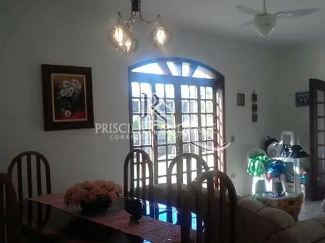 Casa com 450m² 3 quartos e 3 banheiros, à venda, no bairro Praia de Boracéia em São Sebastião