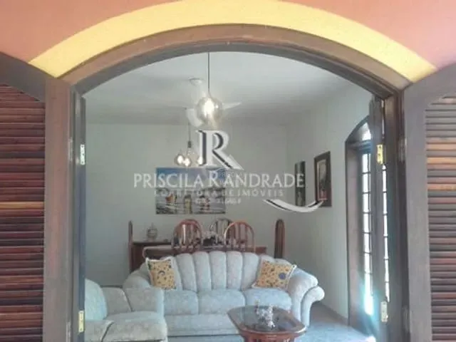 Casa com 450m² 3 quartos e 3 banheiros, à venda, no bairro Praia de Boracéia em São Sebastião