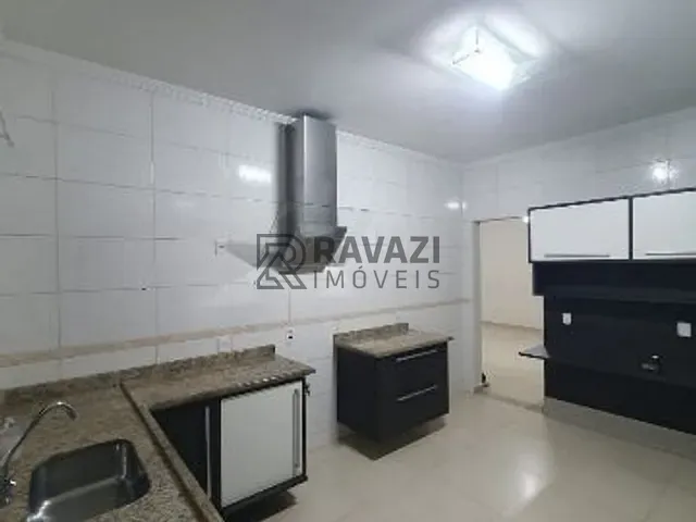 Casa 3 quartos e 3 banheiros, para alugar, no bairro Reserva das Videiras em Louveira