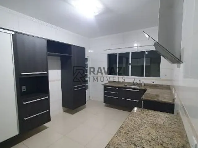 Casa 3 quartos e 3 banheiros, para alugar, no bairro Reserva das Videiras em Louveira