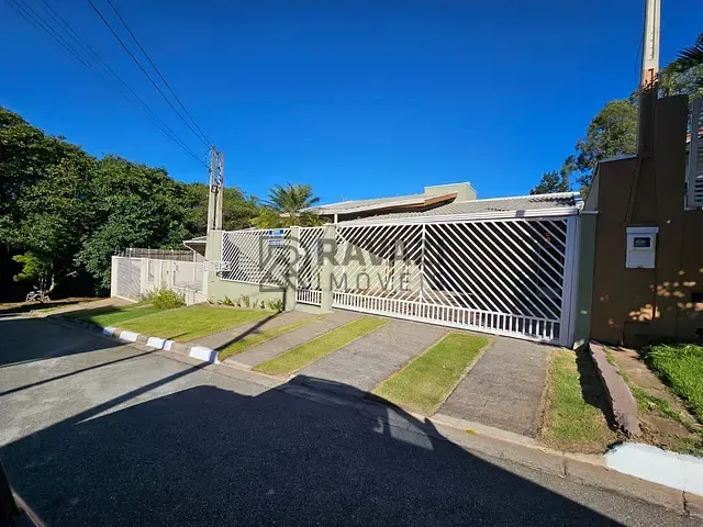 Casa 3 quartos e 3 banheiros, para alugar, no bairro Reserva das Videiras em Louveira