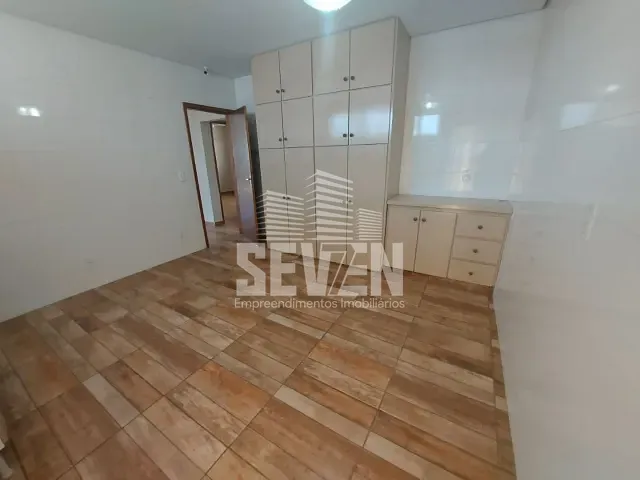 Casa com 455m² 3 quartos e 4 banheiros, à venda, no bairro Centro em Piratininga
