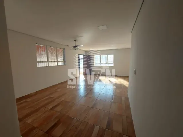 Casa com 455m² 3 quartos e 4 banheiros, à venda, no bairro Centro em Piratininga