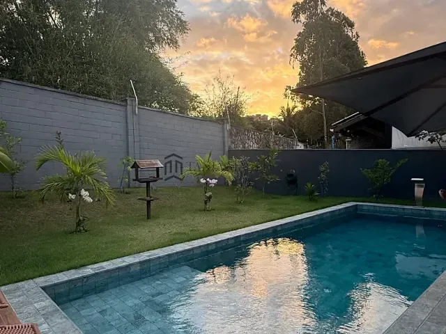 Casa com 477m² 3 quartos e 5 banheiros, à venda, no bairro Várzea em Recife