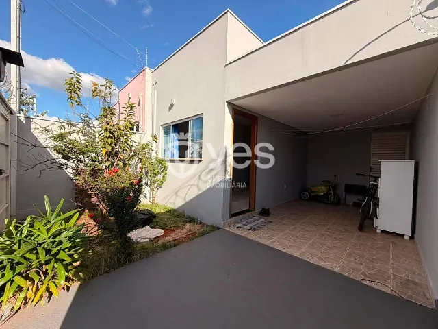 Casa 2 quartos e 2 banheiros, à venda, no bairro Loteamento Dona Adélia em Araxá