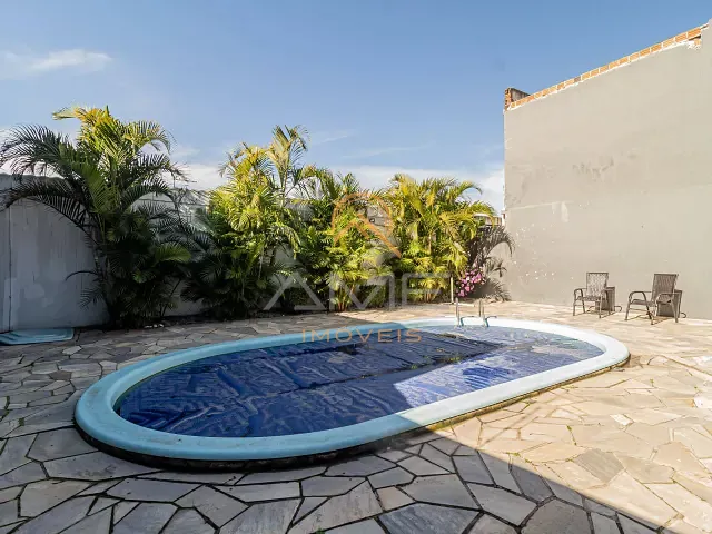 Casa 2 quartos e 2 banheiros, à venda, no bairro Três Vendas em Pelotas