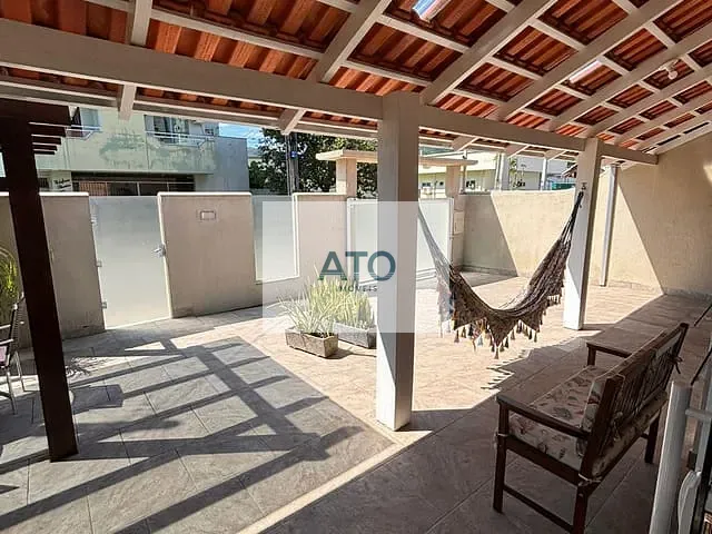 Casa 3 quartos e 2 banheiros, à venda, no bairro pereque em Porto Belo