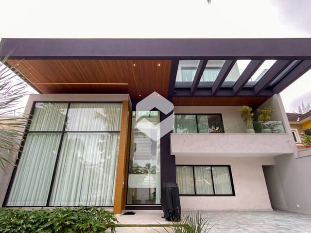Casa com 600m² 5 quartos e 7 banheiros, à venda, no bairro Barra da Tijuca em Rio de Janeiro